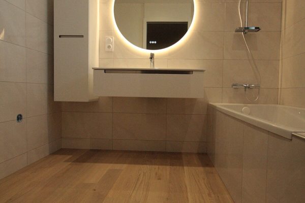 Réalisation d'une salle de bains par BL ASSOCIÉS, peintre aux Herbiers